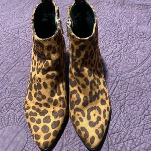 New day leopard ankle boot size 8